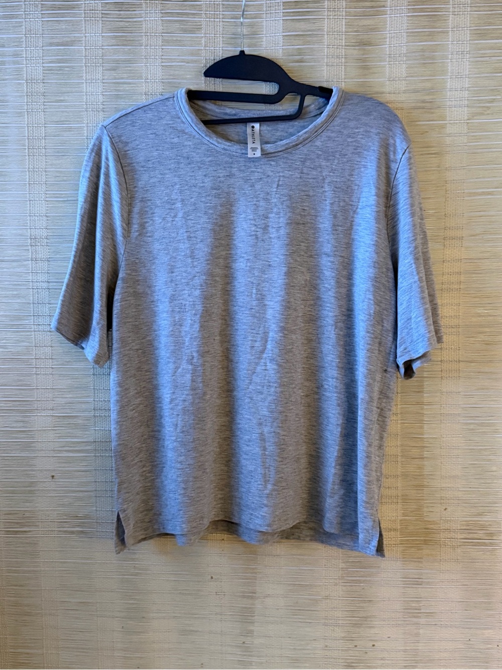 Athleta Light Gray Short Sleeve Crewneck Tee. NEW NO TAG Sz. S